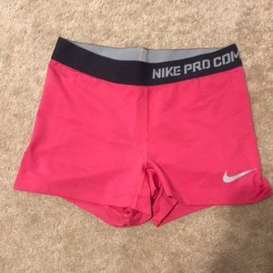 Nike pro combat